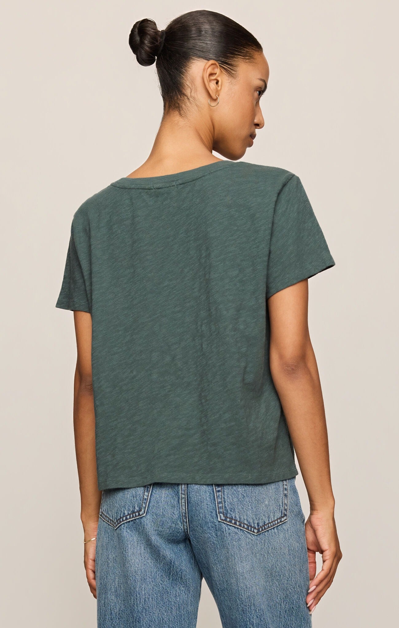 Nomad V-Neck Tee - Emerald Cove