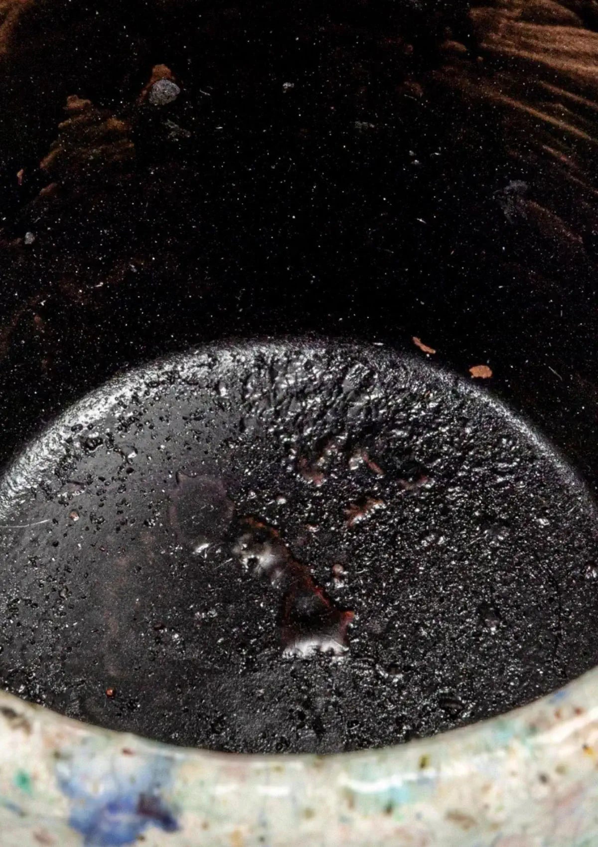 No hole on bottom.