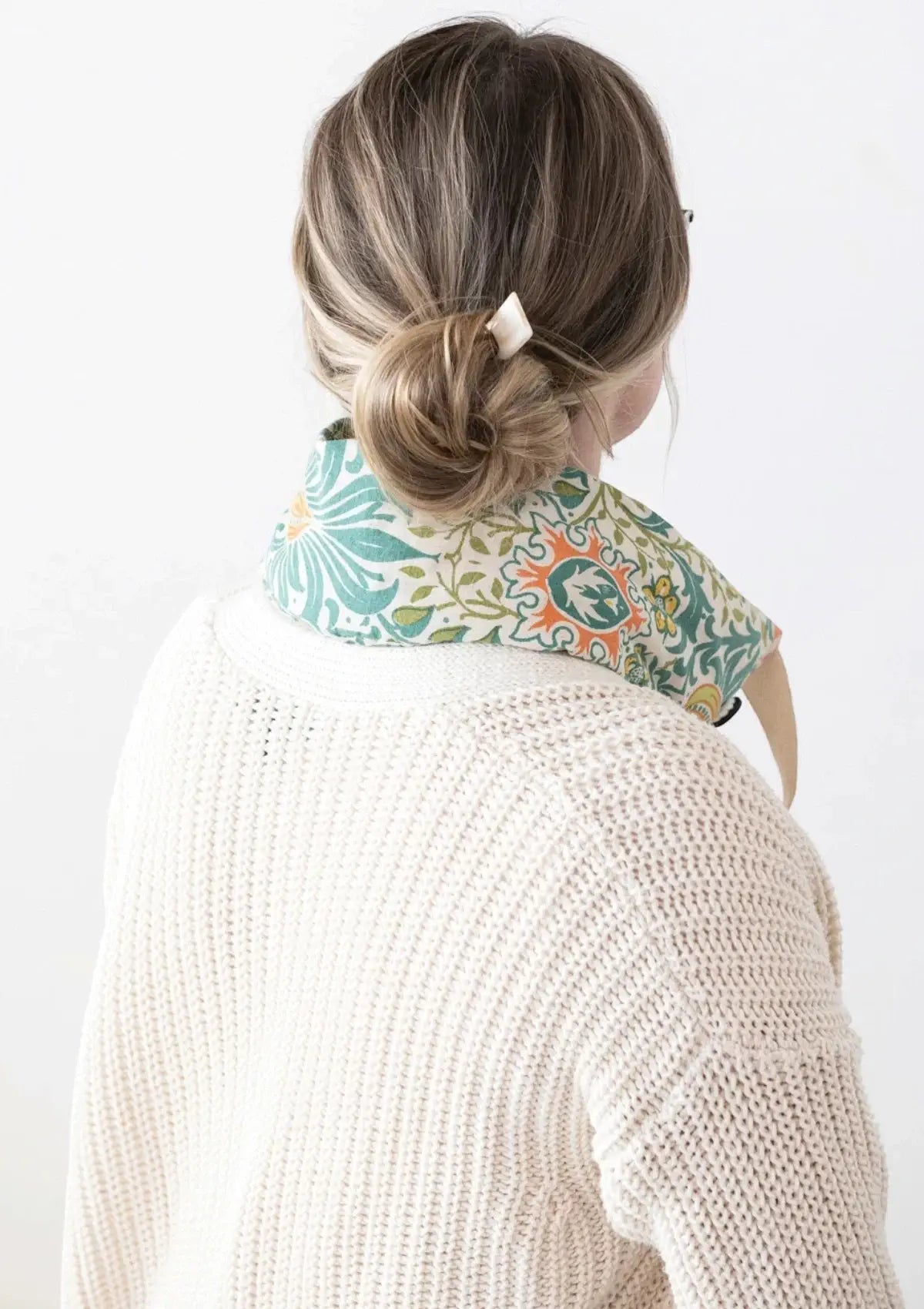 Hot cold neck wrap. Florals.