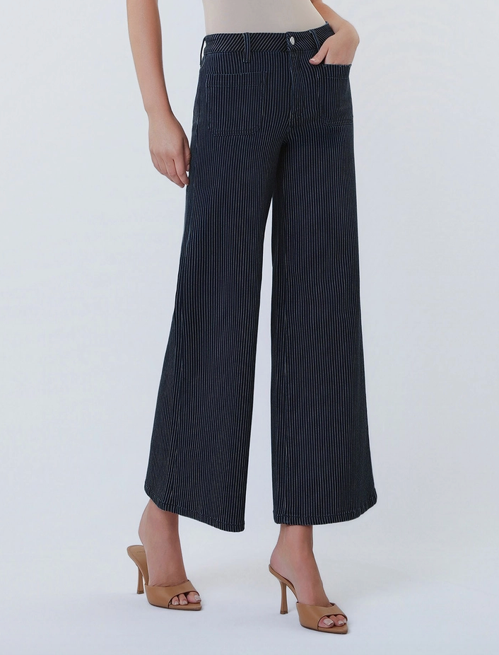 High Rise Stripe Crop Wide with Patch Pocket