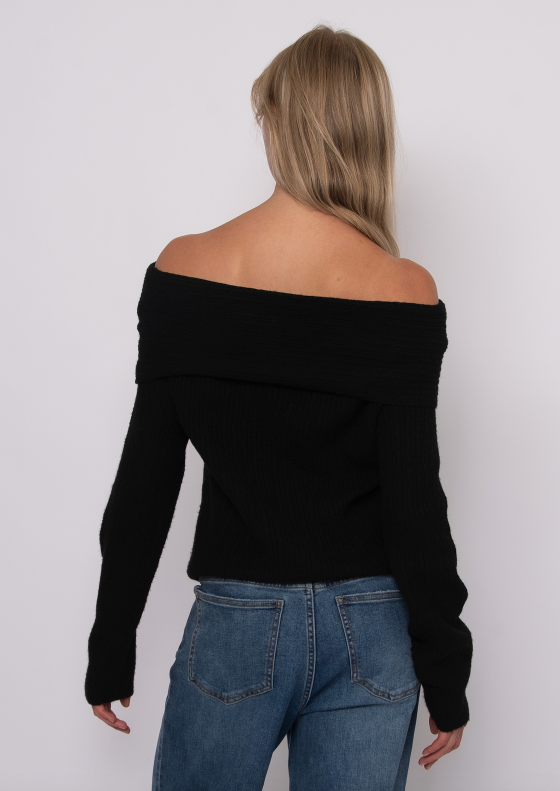Marylyn Long Sleeve Pull Over - Black