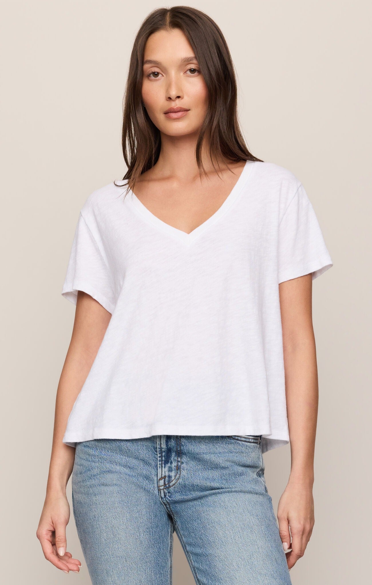 Nomad V-Neck Tee - White