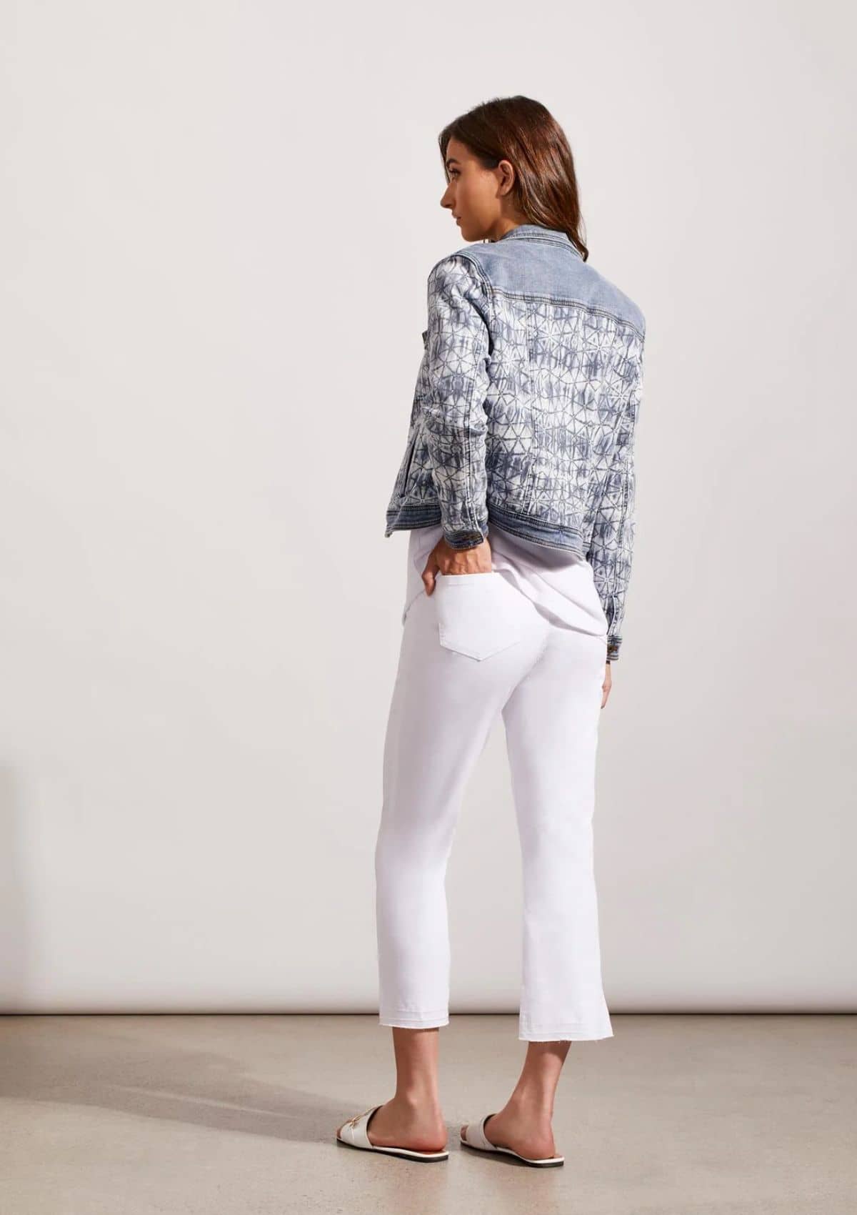 Cropped hems. Paired with white flat sandals and jean jacket.